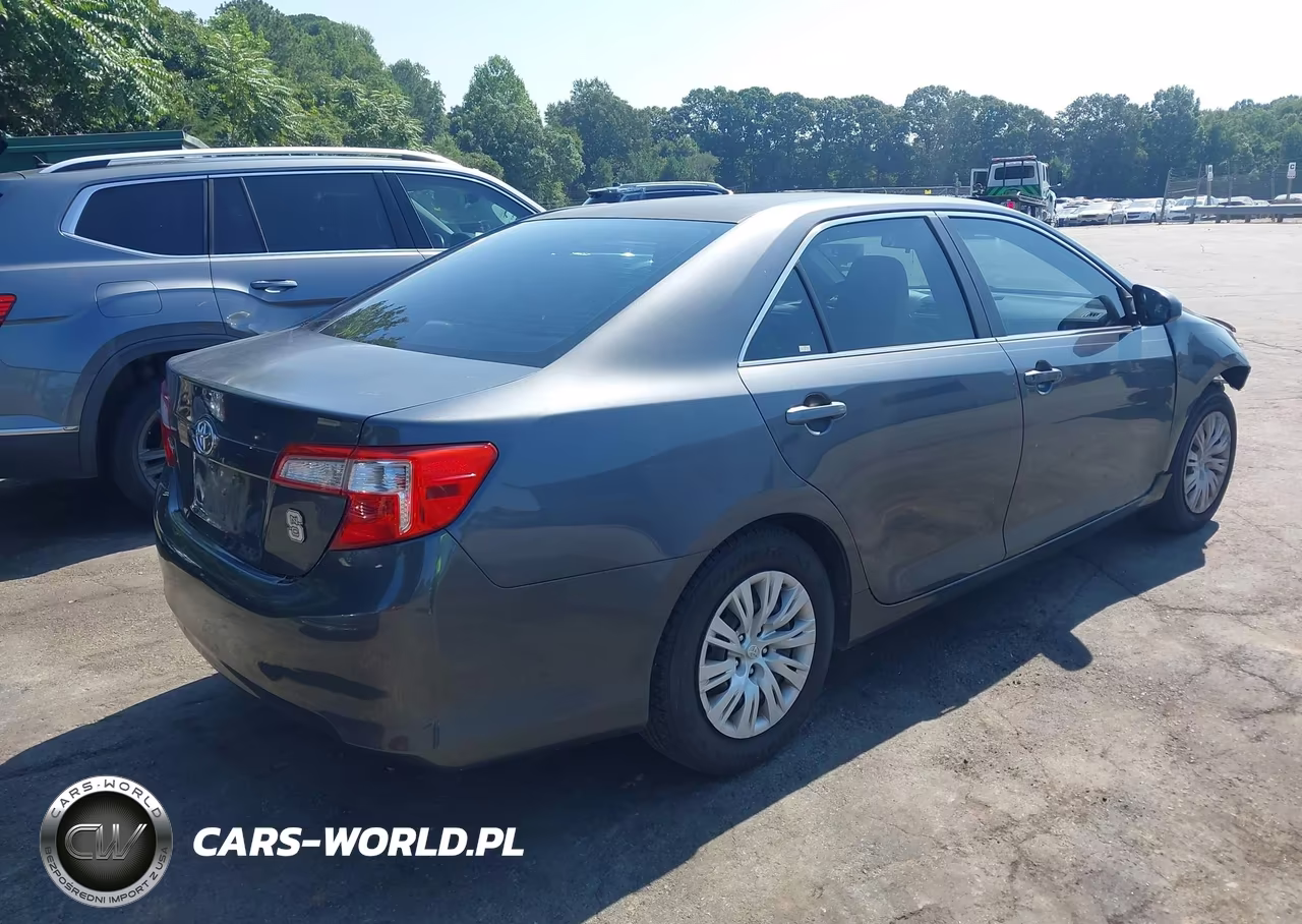 2012 Toyota Camry L VIN:4T1BF1FK7CU611335 - 4