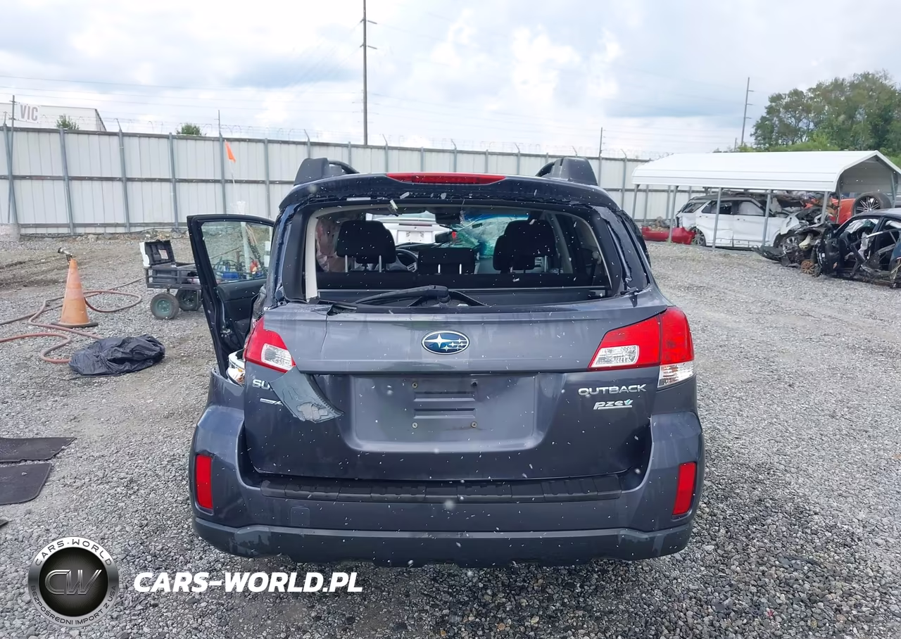 2013 Subaru Outback 2.5I Premium VIN:4S4BRBCC8D3228411 - 17