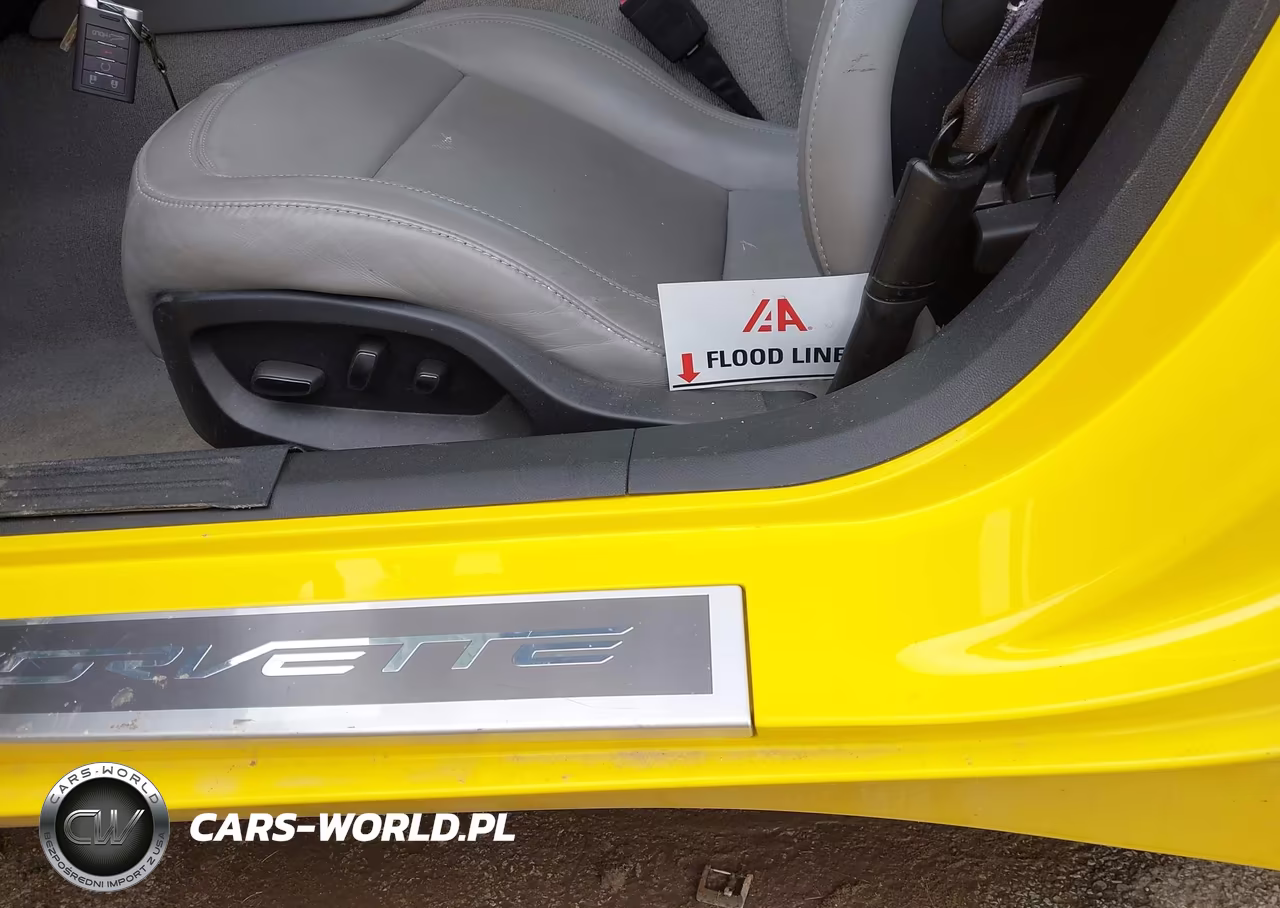 2015 Chevrolet Corvette Stingray VIN:1G1YF2D76F5109846 - 12