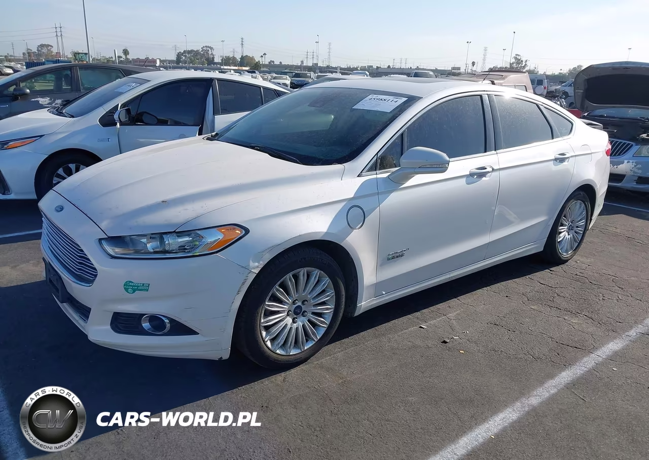 2014 Ford Fusion Energi Titanium VIN:3FA6P0SU1ER256263 - 2