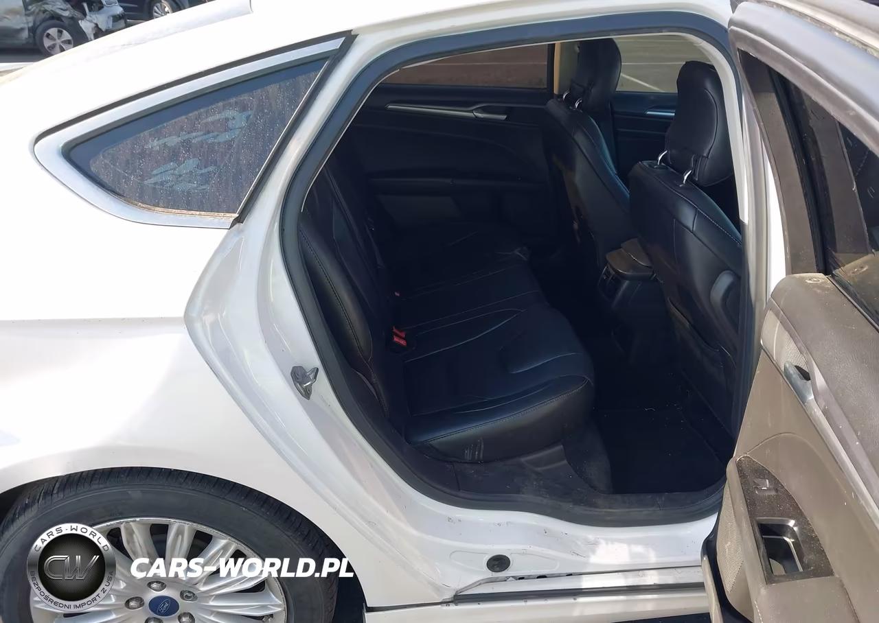 2014 Ford Fusion Energi Titanium VIN:3FA6P0SU1ER256263 - 8