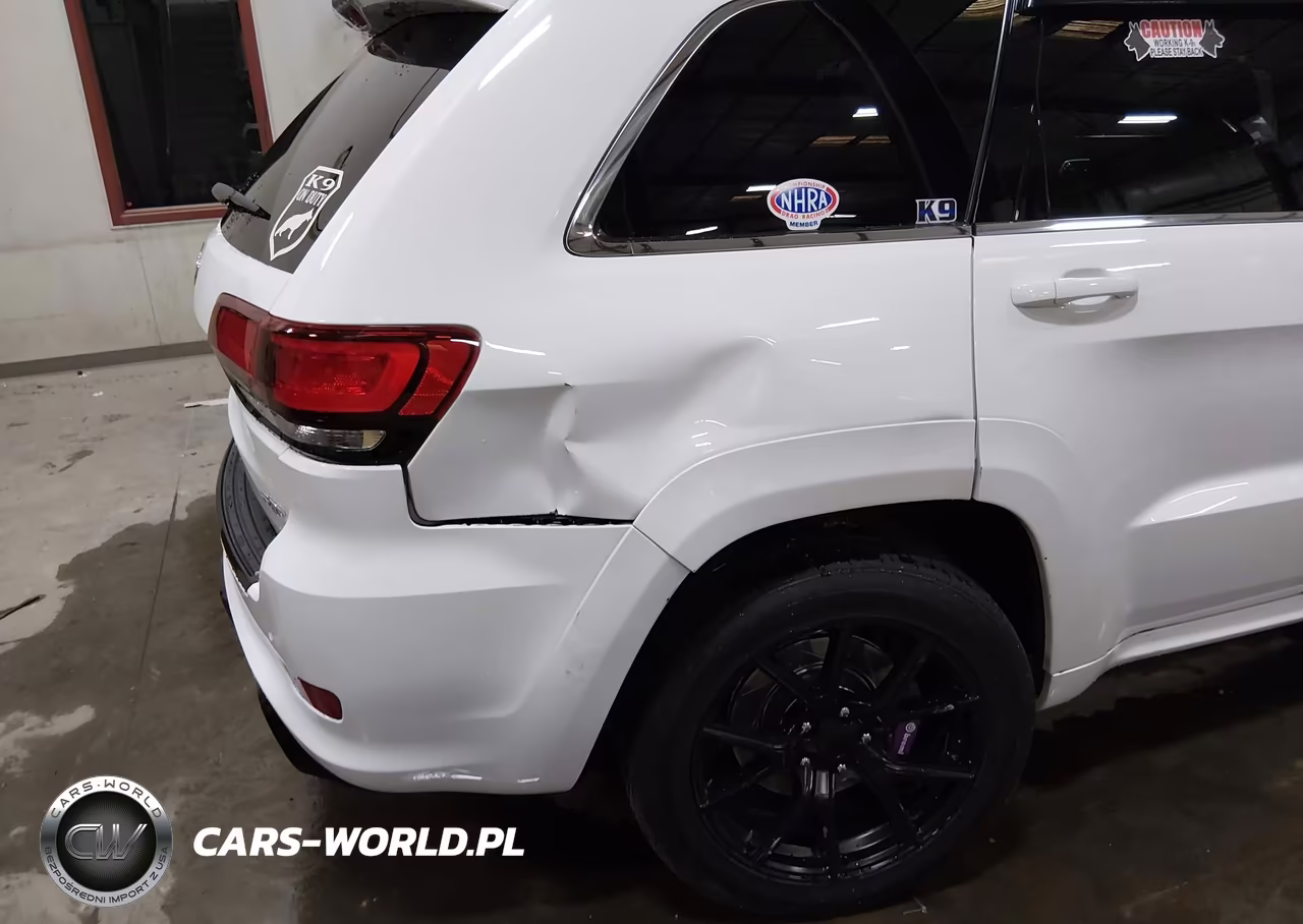 2015 Jeep Grand Cherokee Srt VIN:1C4RJFDJ3FC943923 - 19