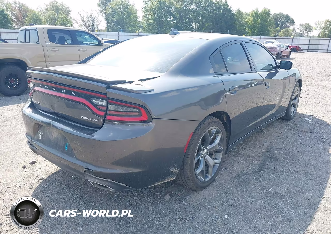 2015 Dodge Charger Sxt VIN:2C3CDXHG4FH928446 - 4