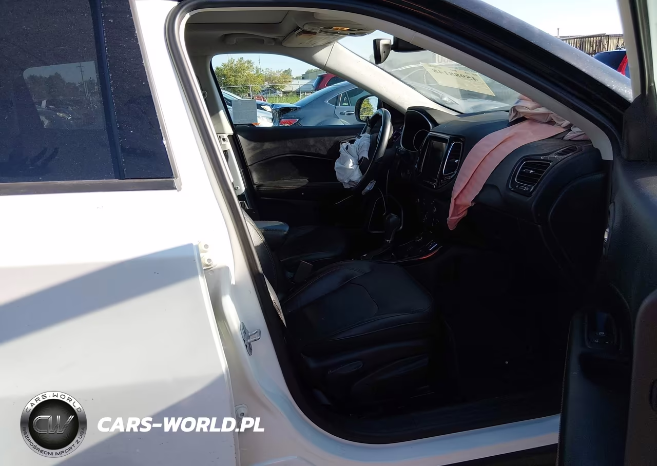 2018 Jeep Compass Limited 4X4 VIN:3C4NJDCB2JT190346 - 5