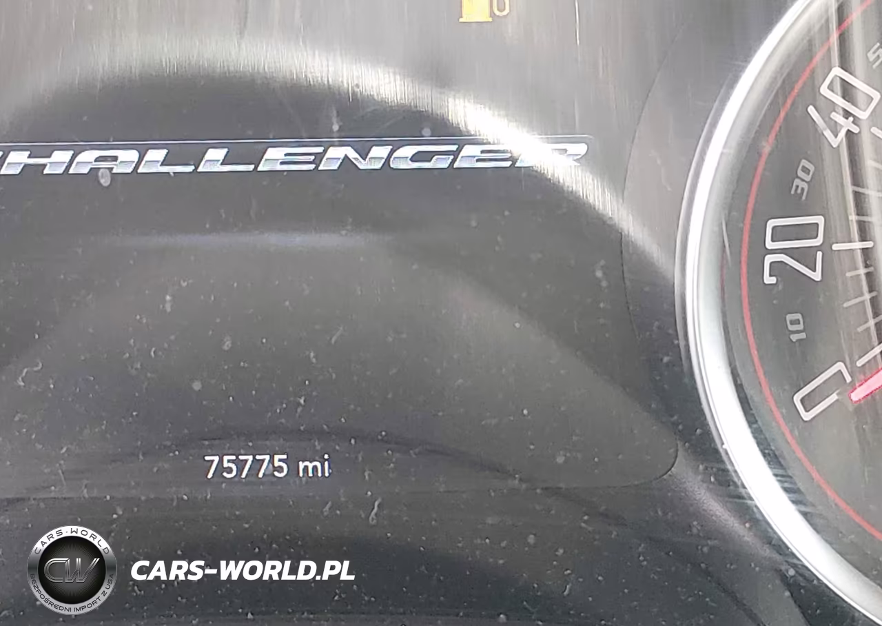 2018 Dodge Challenger Sxt Plus VIN:2C3CDZAG3JH334607 - 16
