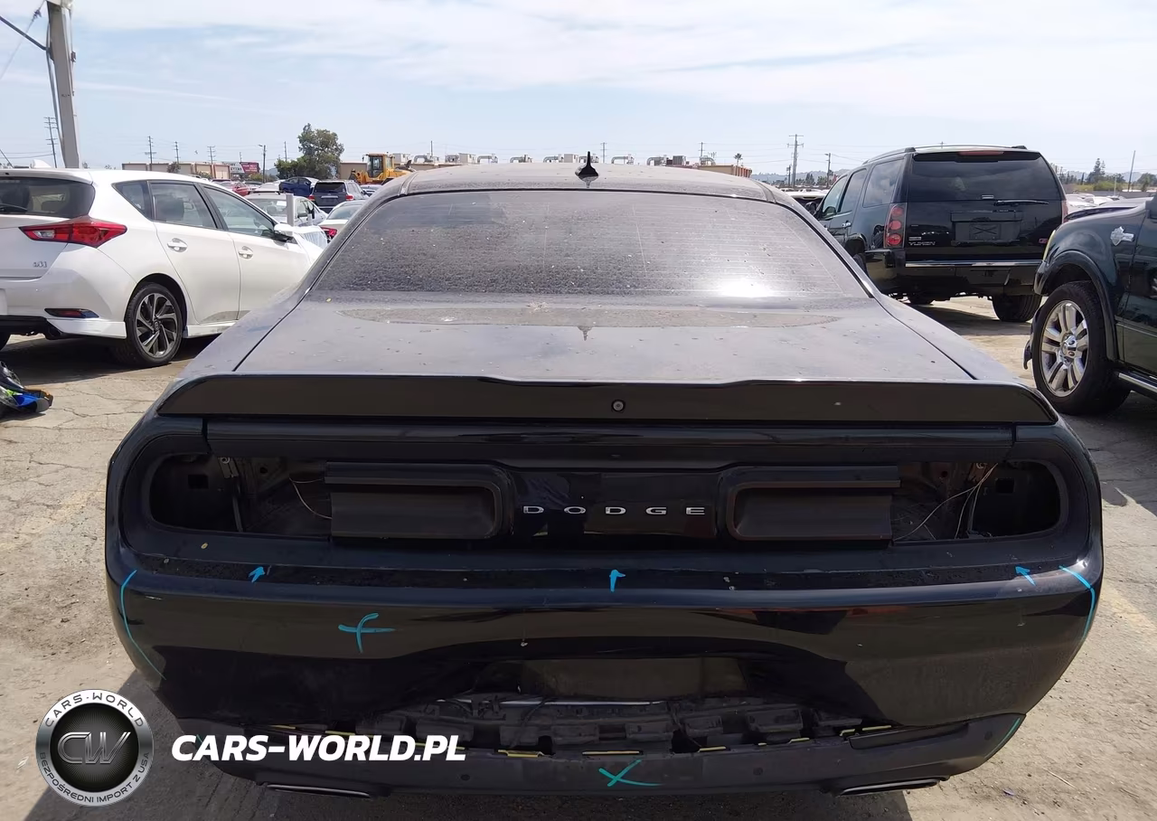 2018 Dodge Challenger Sxt Plus VIN:2C3CDZAG3JH334607 - 17