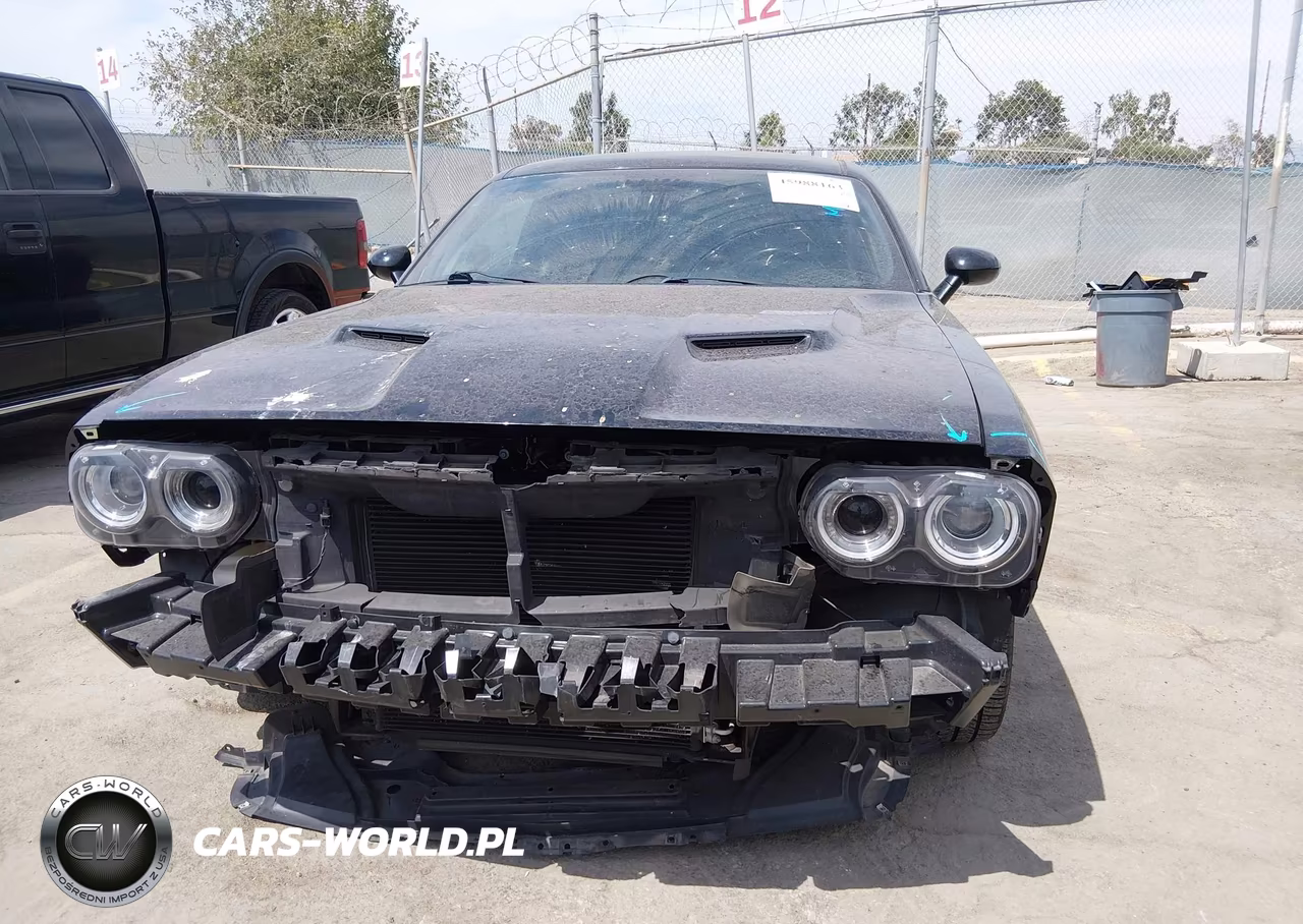 2018 Dodge Challenger Sxt Plus VIN:2C3CDZAG3JH334607 - 19