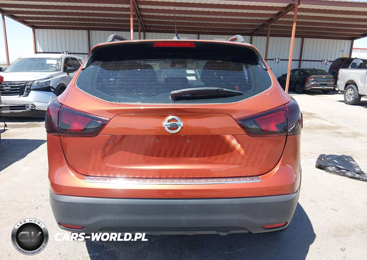 2018 Nissan Rogue Sport S VIN:JN1BJ1CR8JW284422 - 16