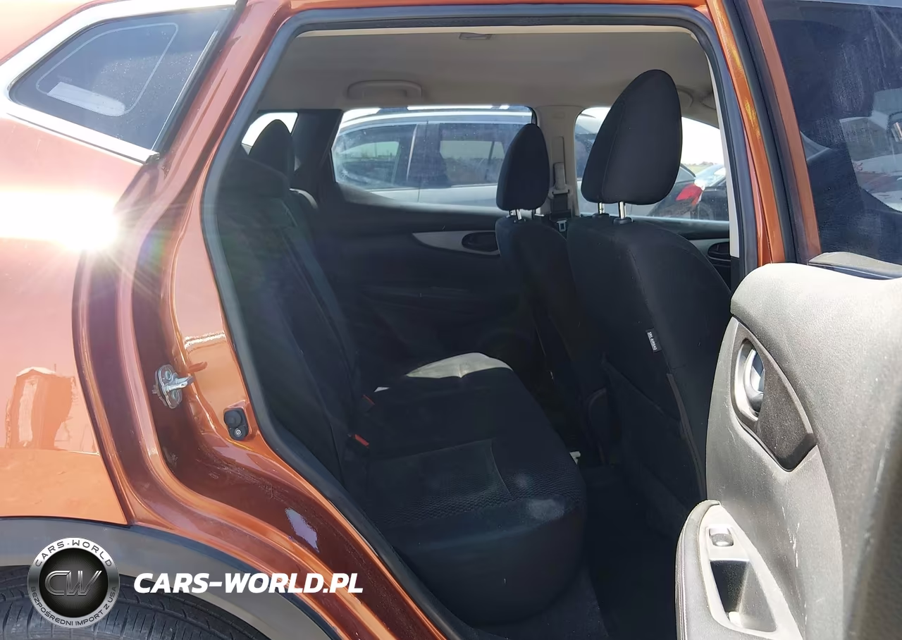 2018 Nissan Rogue Sport S VIN:JN1BJ1CR8JW284422 - 8