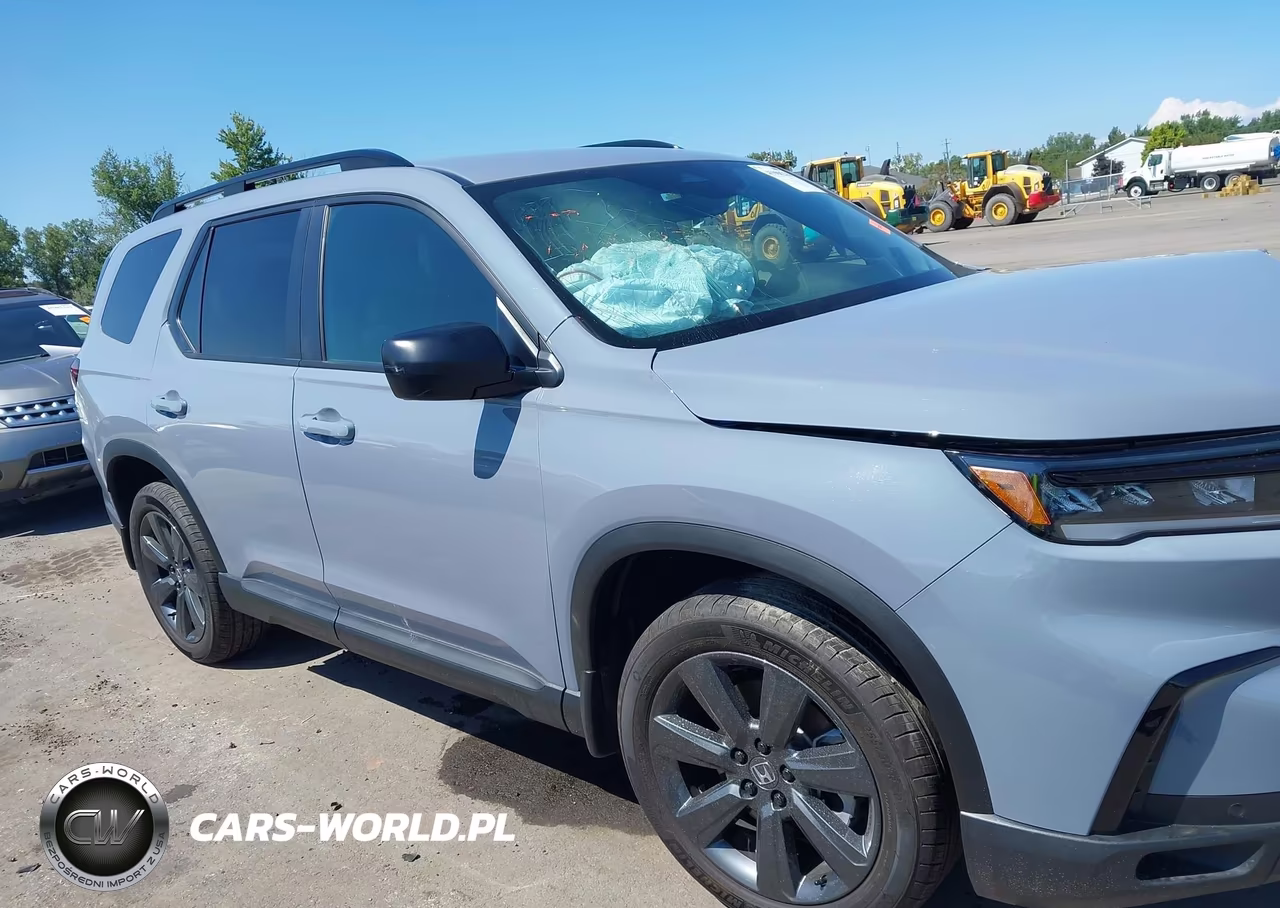 2025 Honda Pilot Sport VIN:5FNYG1H38SB088111 - 13
