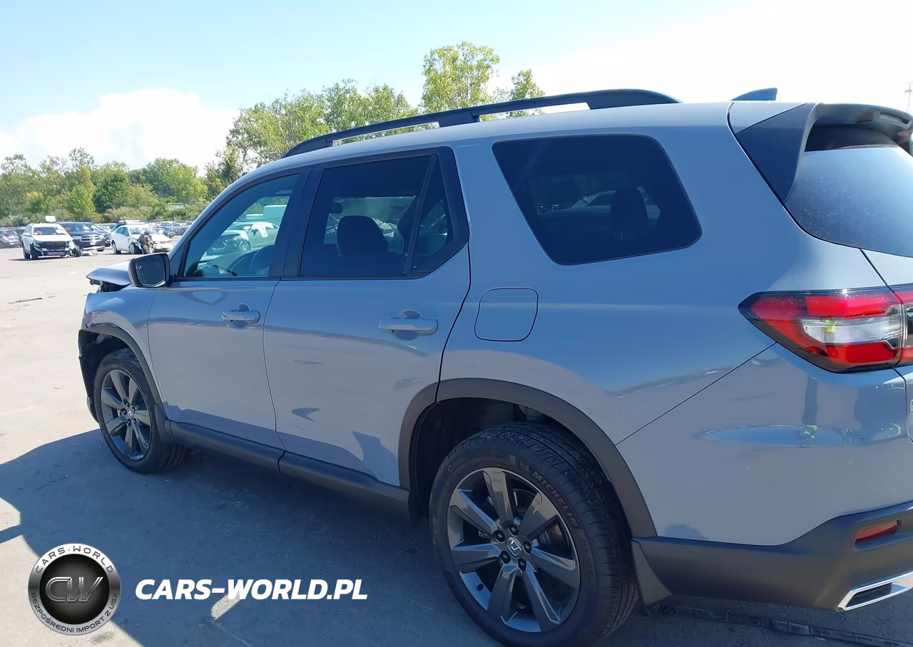 2025 Honda Pilot Sport VIN:5FNYG1H38SB088111 - 14