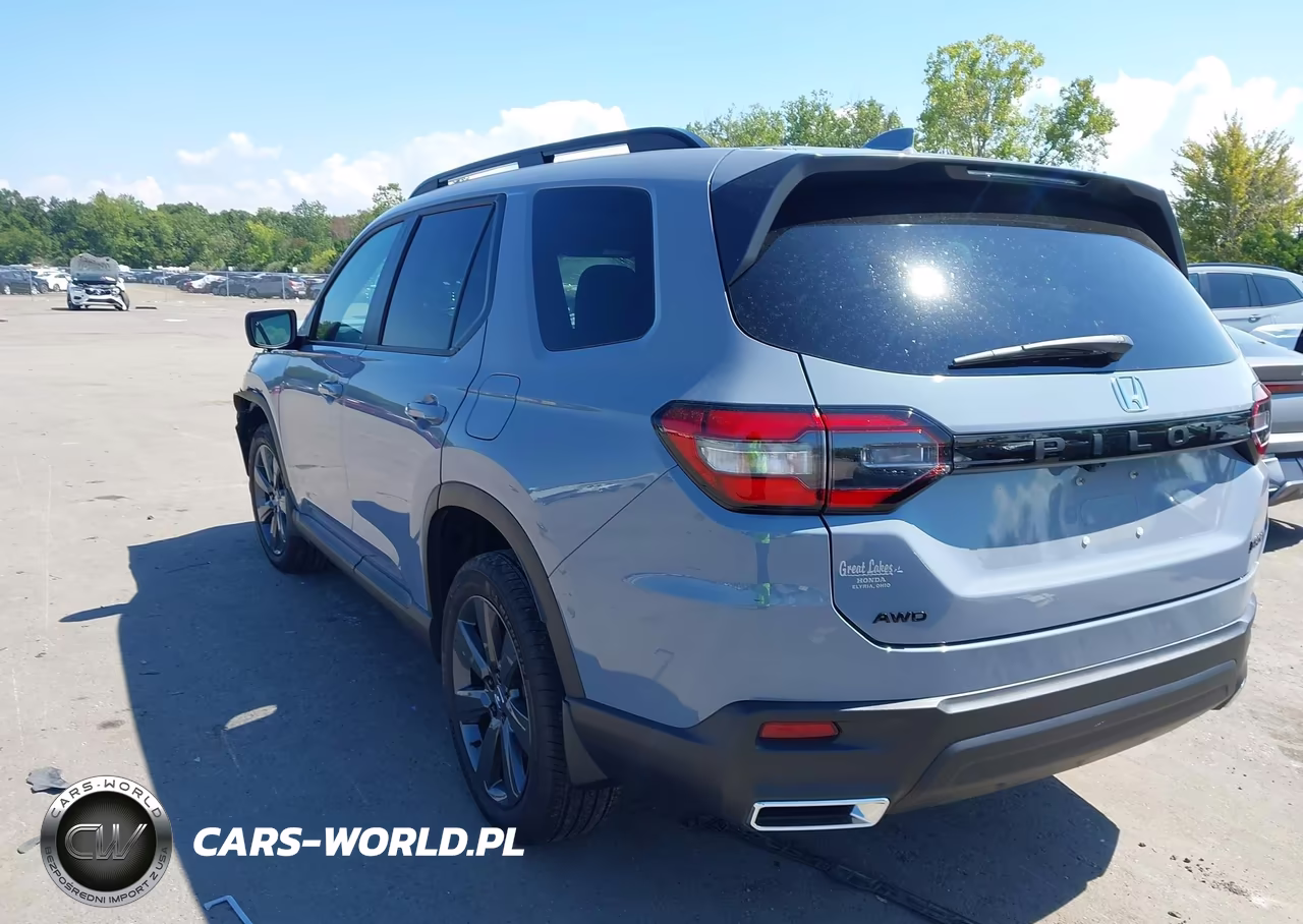 2025 Honda Pilot Sport VIN:5FNYG1H38SB088111 - 3