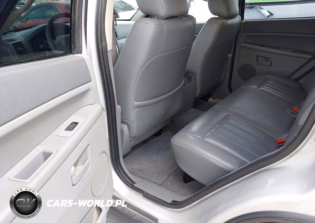 2005 Jeep Grand Cherokee Laredo VIN:1J4HR48N25C723543 - 17