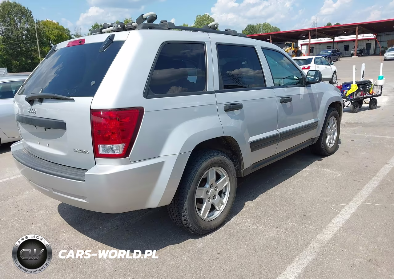 2005 Jeep Grand Cherokee Laredo VIN:1J4HR48N25C723543 - 4