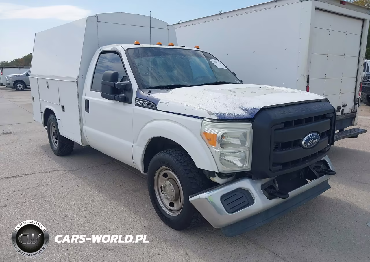 2012 Ford F-350 Chassis Xl