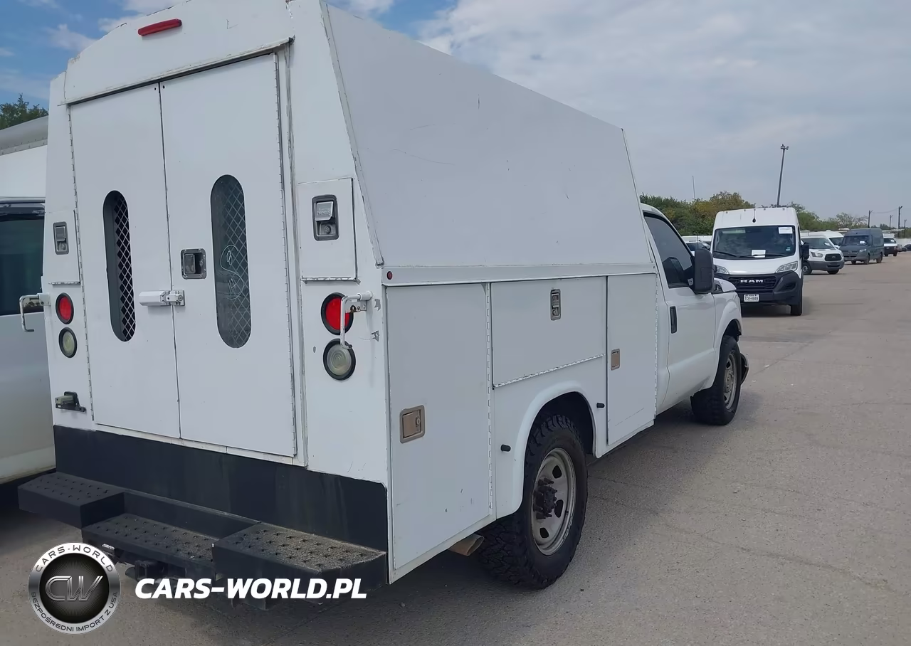 2012 Ford F-350 Chassis Xl VIN:1FDRF3E69CEA26412 - 4