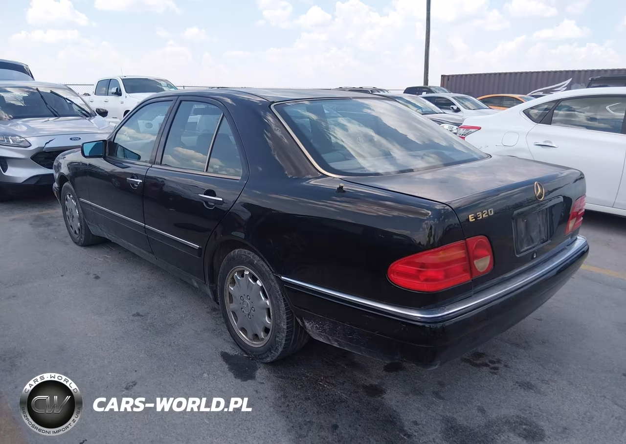 1996 Mercedes-Benz E 320 VIN:WDBJF55F9TJ021634 - 3