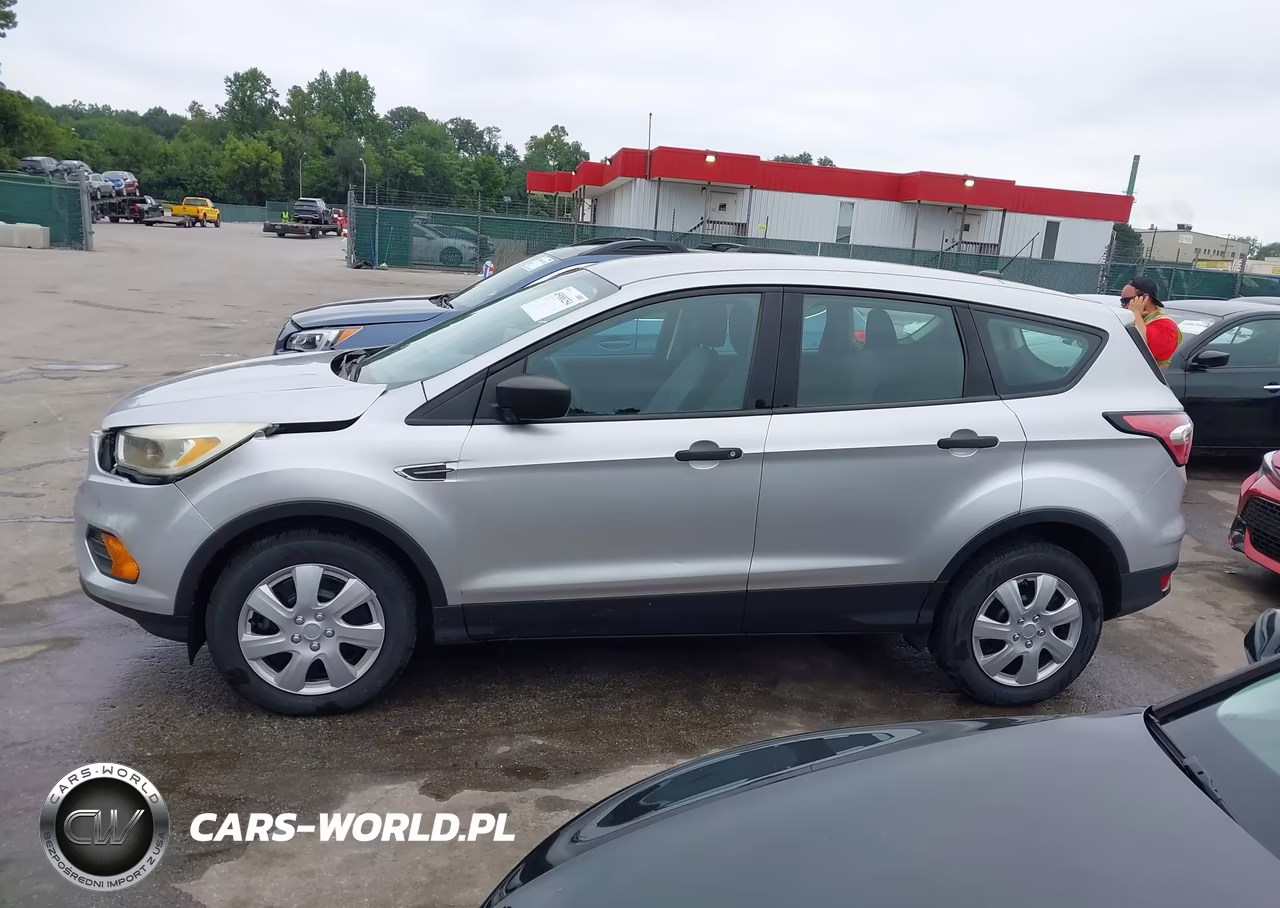 2017 Ford Escape S VIN:1FMCU0F70HUC19966 - 14