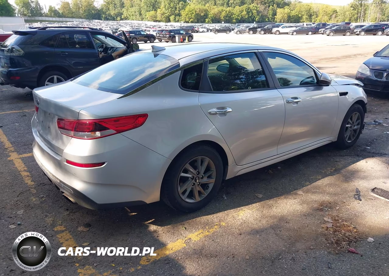 2019 Kia Optima Lx VIN:5XXGT4L39KG342468 - 4