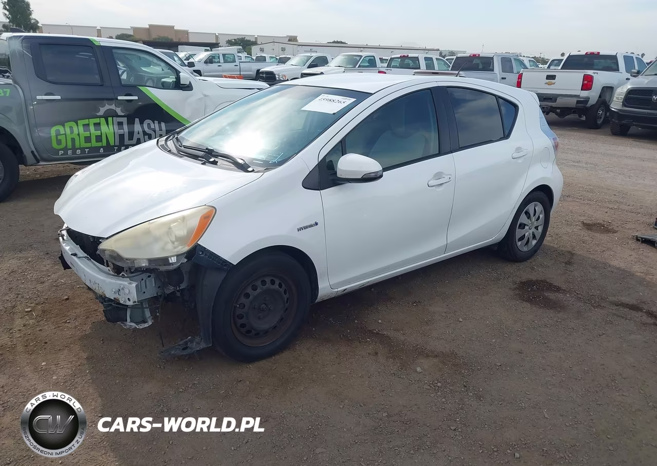 2013 Toyota Prius C One VIN:JTDKDTB31D1049780 - 2