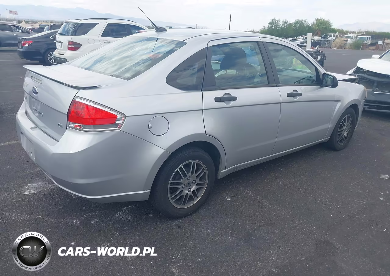 2011 Ford Focus Se VIN:1FAHP3FN0BW167158 - 4