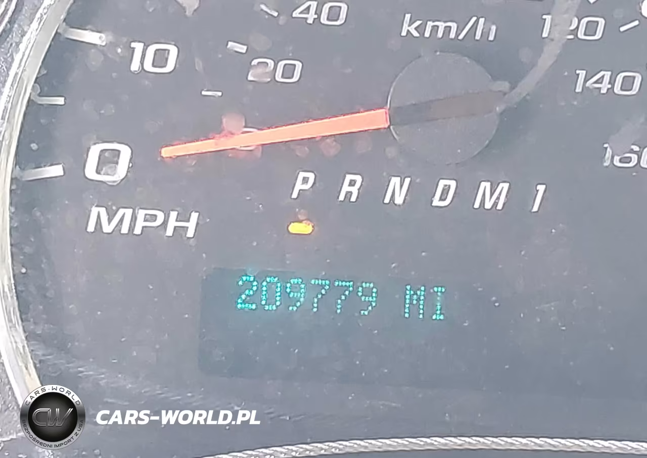 2017 Chevrolet Express 2500 Work Van VIN:1GCWGAFF3H1108495 - 16