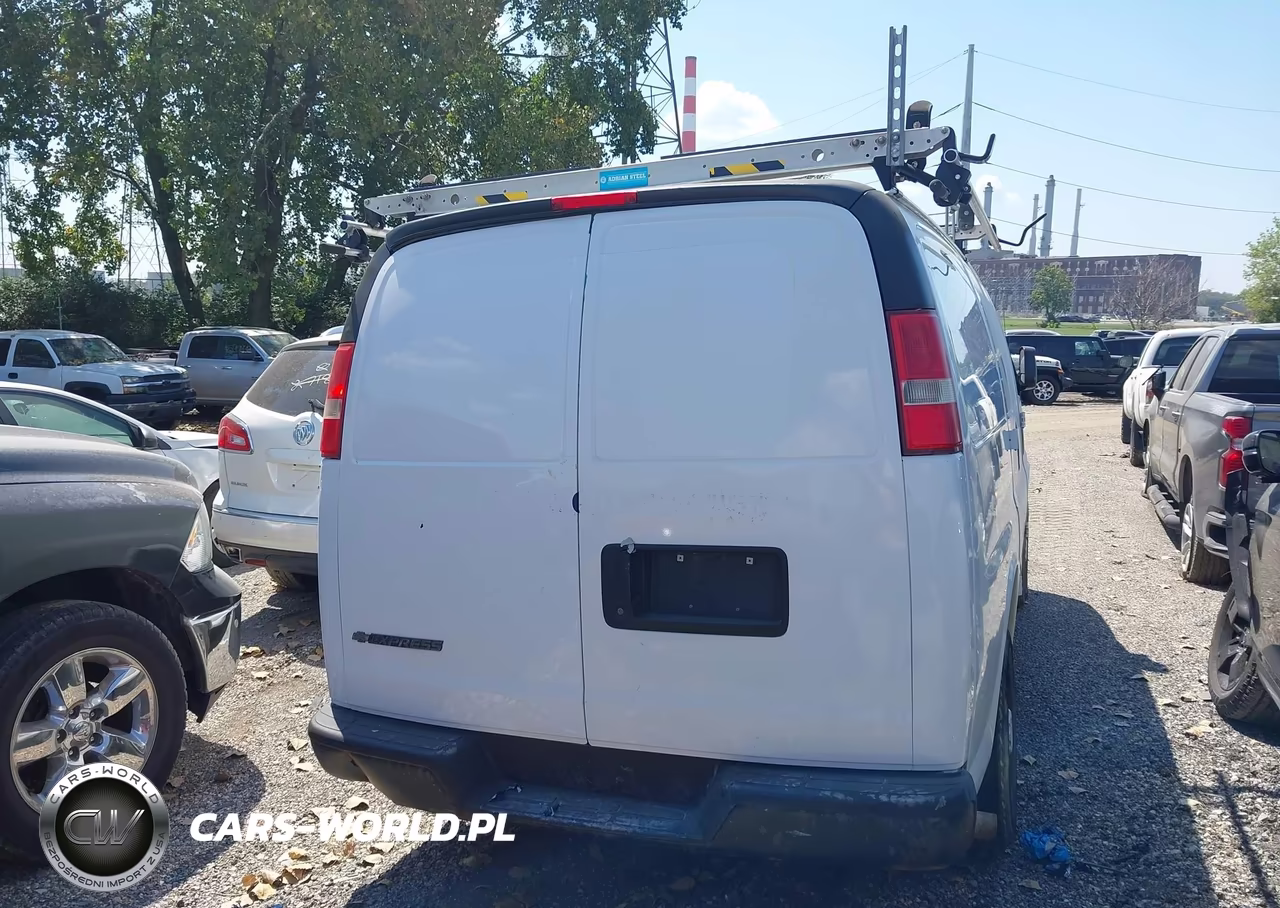 2017 Chevrolet Express 2500 Work Van VIN:1GCWGAFF3H1108495 - 17
