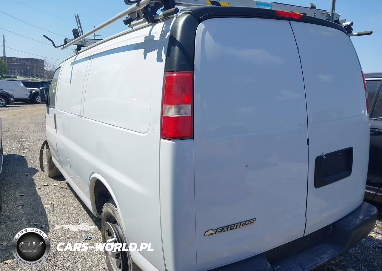 2017 Chevrolet Express 2500 Work Van VIN:1GCWGAFF3H1108495 - 3
