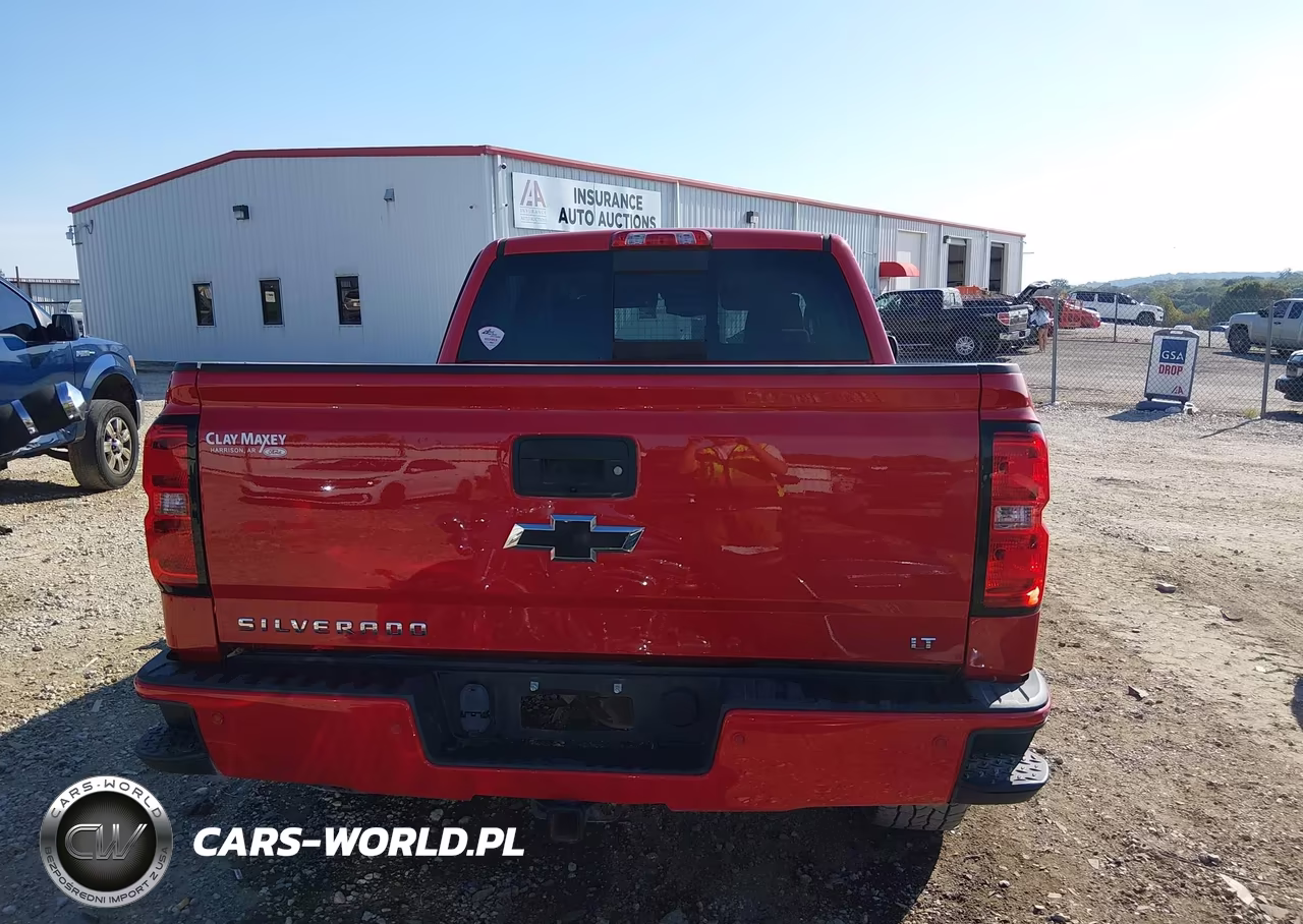 2018 Chevrolet Silverado 1500 2Lt VIN:3GCUKREC9JG601679 - 16