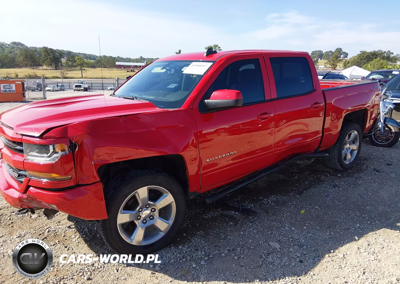 2018 Chevrolet Silverado 1500 2Lt VIN:3GCUKREC9JG601679 - 2