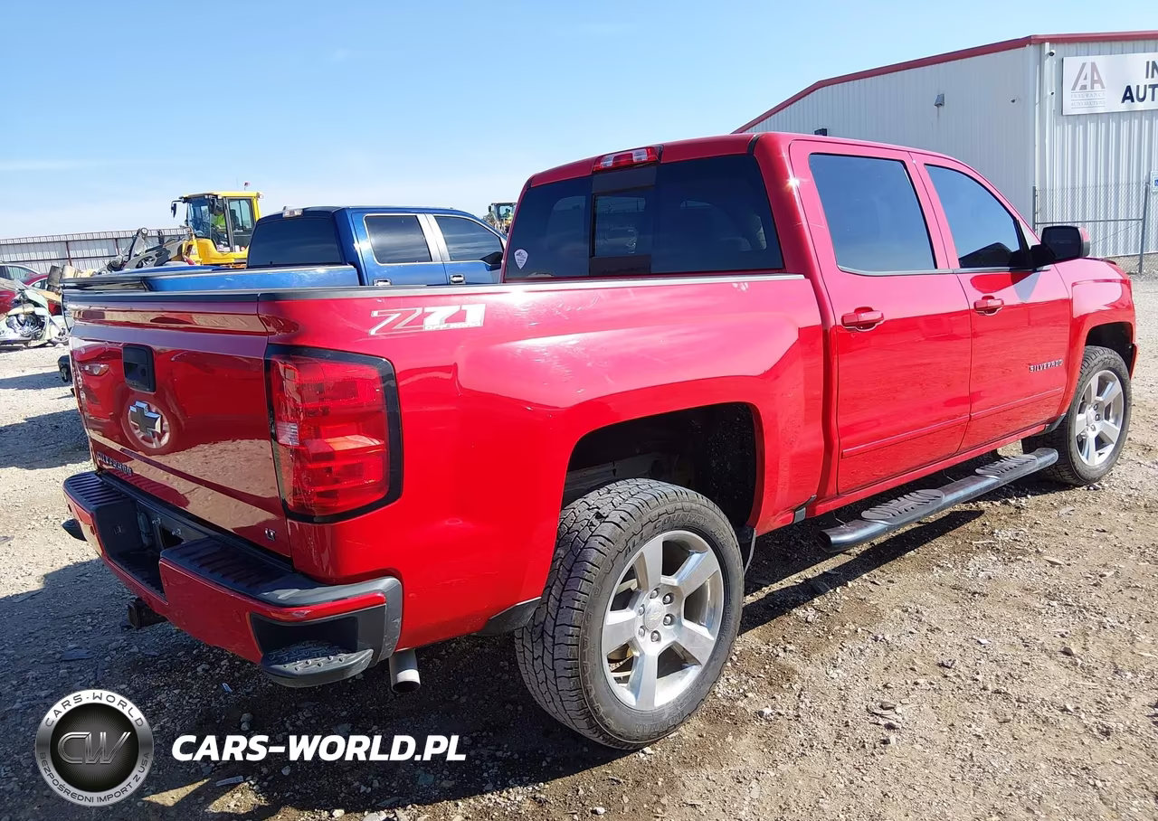 2018 Chevrolet Silverado 1500 2Lt VIN:3GCUKREC9JG601679 - 4