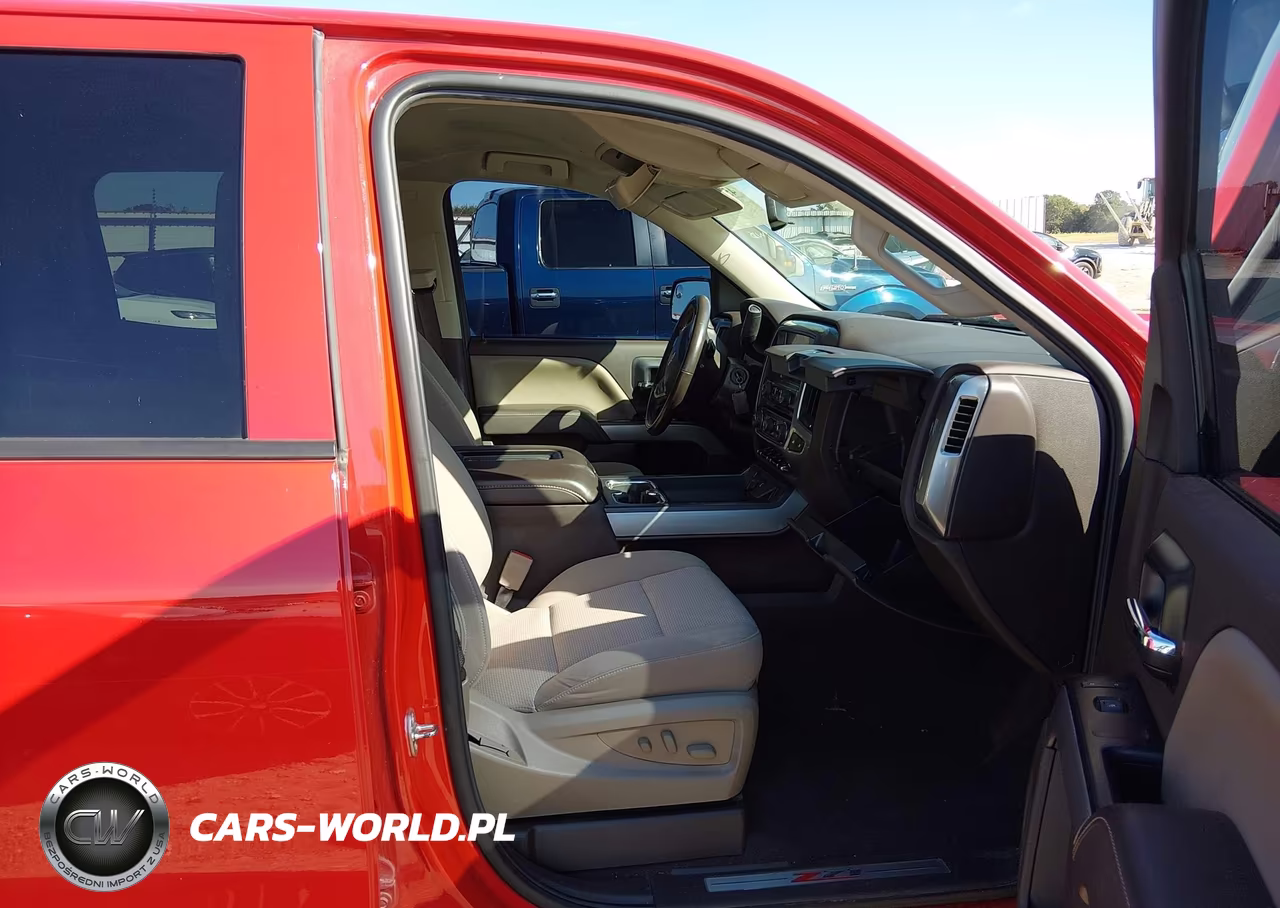 2018 Chevrolet Silverado 1500 2Lt VIN:3GCUKREC9JG601679 - 5