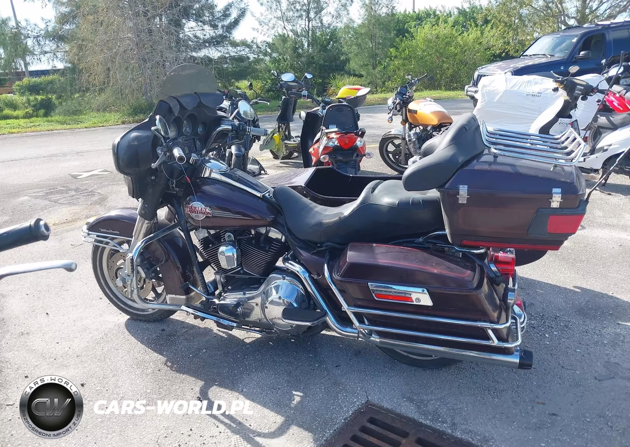 2006 Harley-Davidson Flhtcui VIN:1HD1FCW136Y690713 - 13