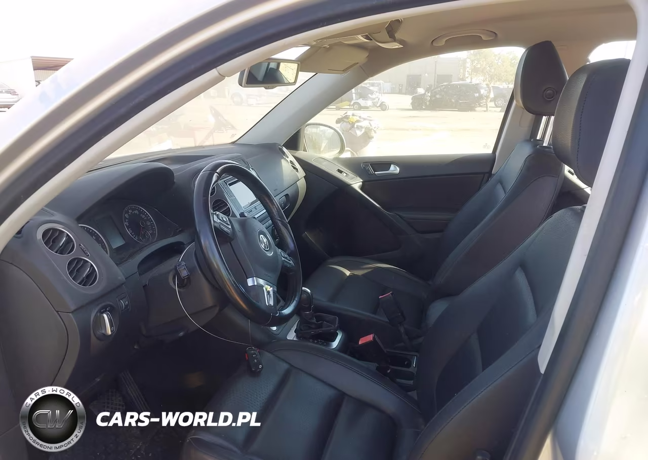 2016 Volkswagen Tiguan S VIN:WVGBV7AX2GW582216 - 5