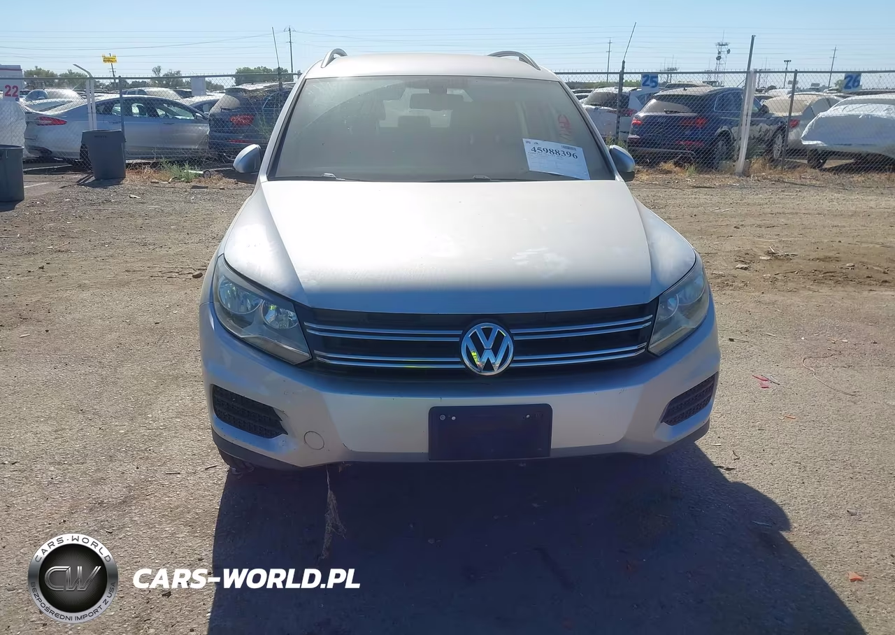 2016 Volkswagen Tiguan S VIN:WVGBV7AX2GW582216 - 6