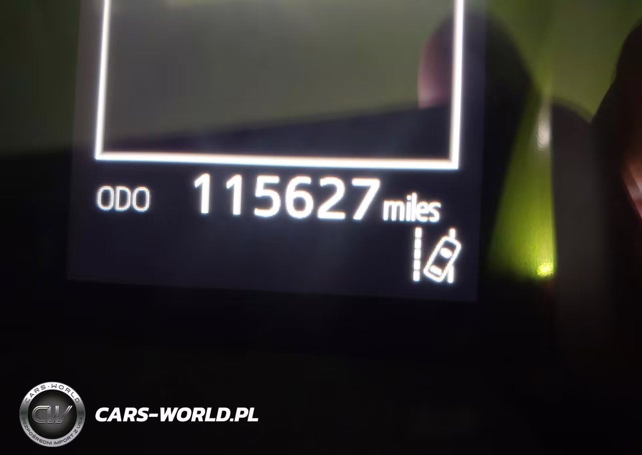 2018 Toyota Camry Le VIN:4T1B11HK5JU593152 - 15
