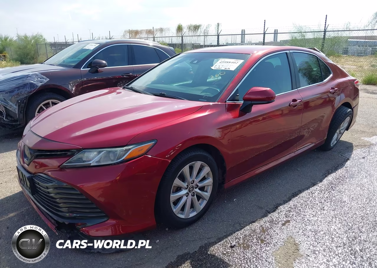 2018 Toyota Camry Le VIN:4T1B11HK5JU593152 - 2