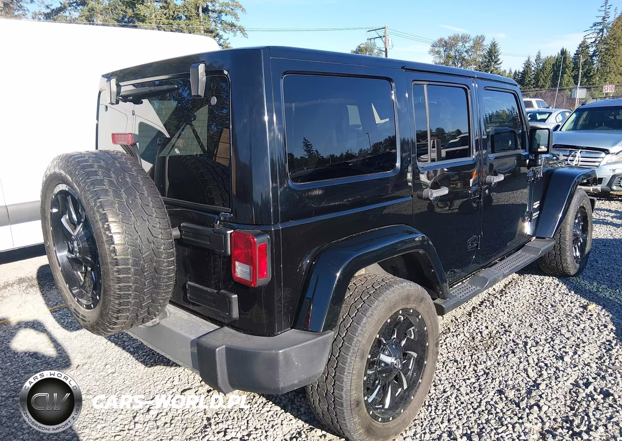 2012 Jeep Wrangler Unlimited Sahara VIN:1C4BJWEG3CL169639 - 4