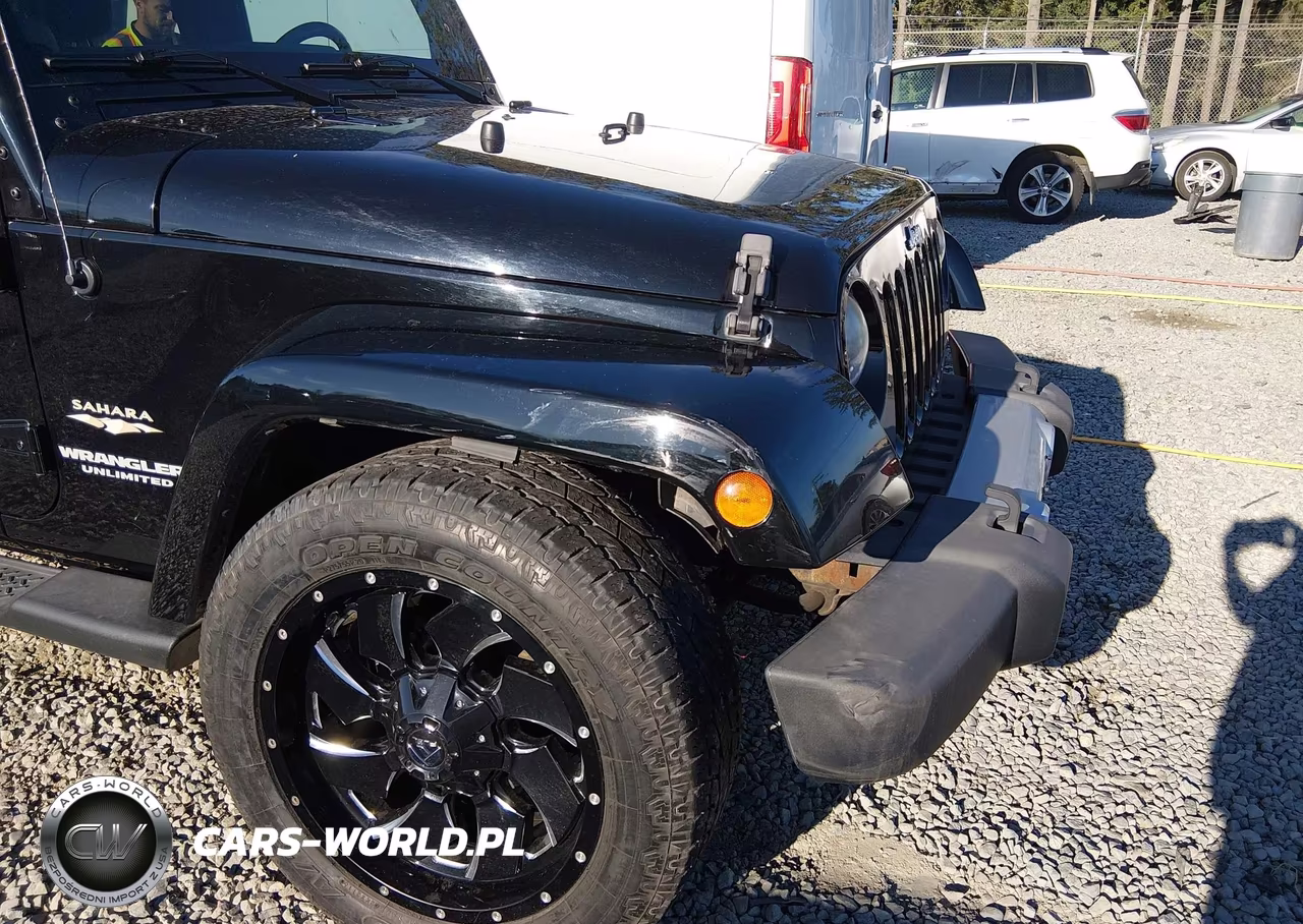 2012 Jeep Wrangler Unlimited Sahara VIN:1C4BJWEG3CL169639 - 6