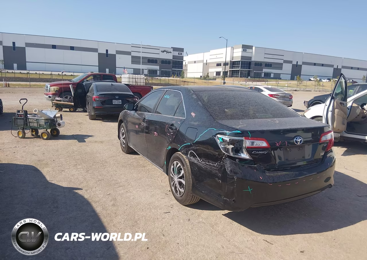 2013 Toyota Camry Hybrid Le VIN:4T1BD1FK7DU076448 - 3