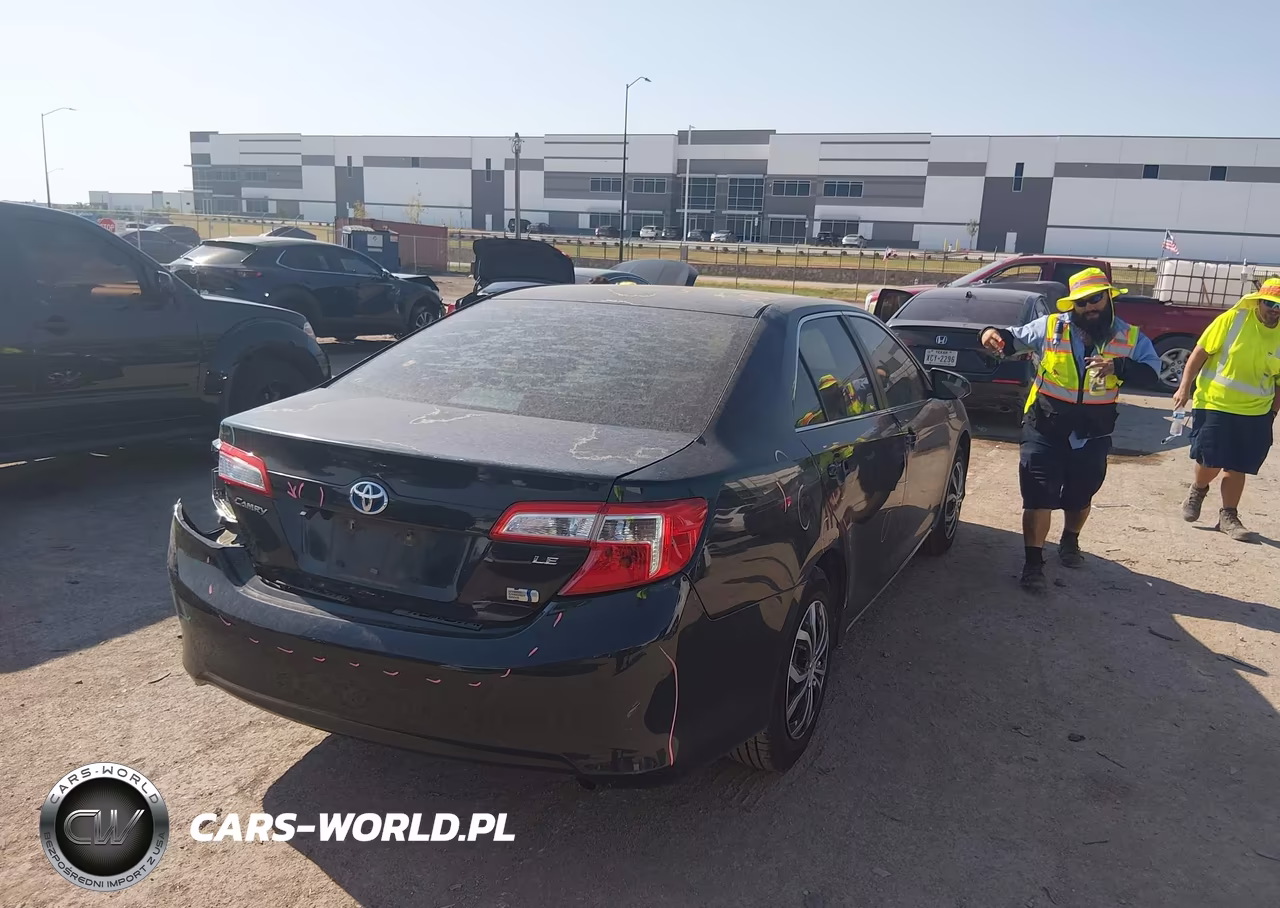 2013 Toyota Camry Hybrid Le VIN:4T1BD1FK7DU076448 - 4
