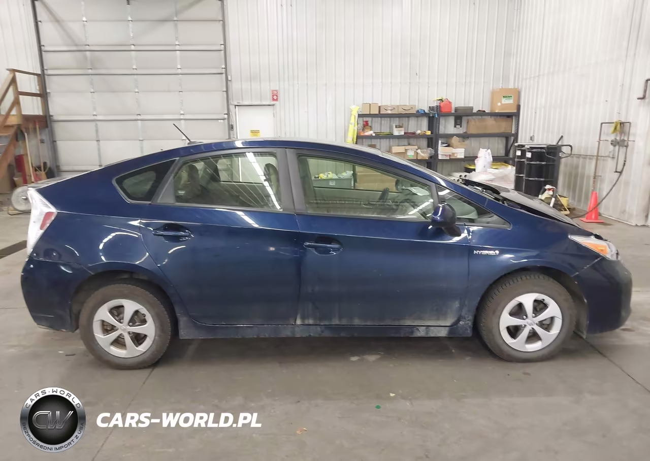 2015 Toyota Prius Three VIN:JTDKN3DUXF0435030 - 13