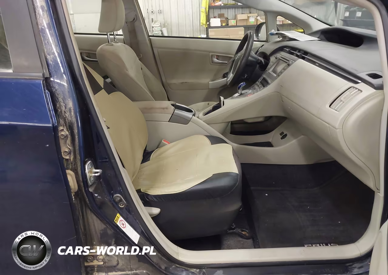 2015 Toyota Prius Three VIN:JTDKN3DUXF0435030 - 5