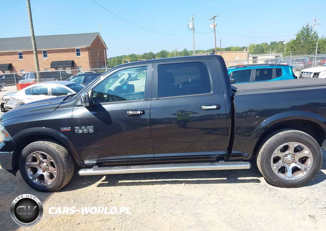 2016 Ram 1500 Laramie VIN:1C6RR7NT5GS287477 - 15