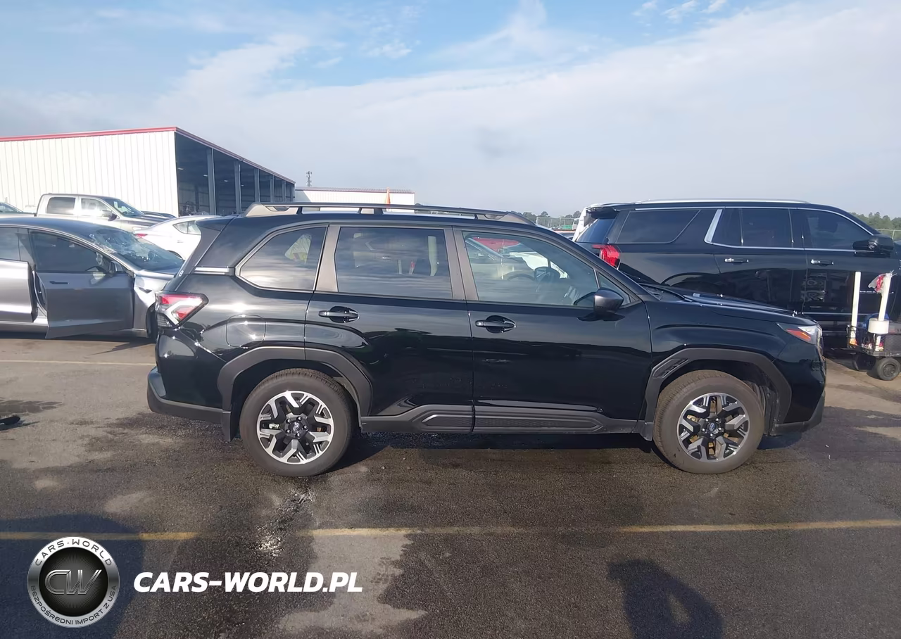 2025 Subaru Forester Premium VIN:JF2SLDBC0SH528089 - 13