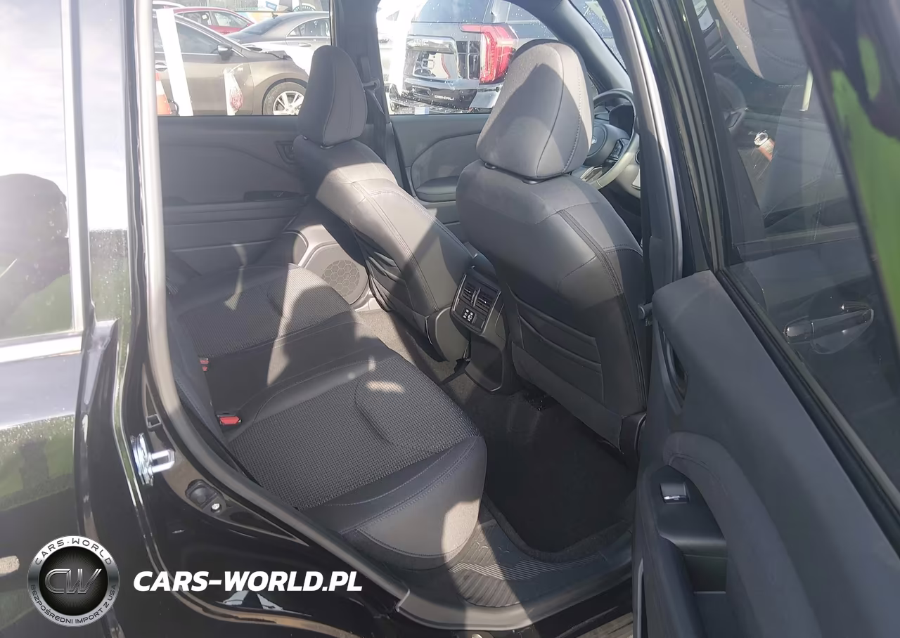 2025 Subaru Forester Premium VIN:JF2SLDBC0SH528089 - 8