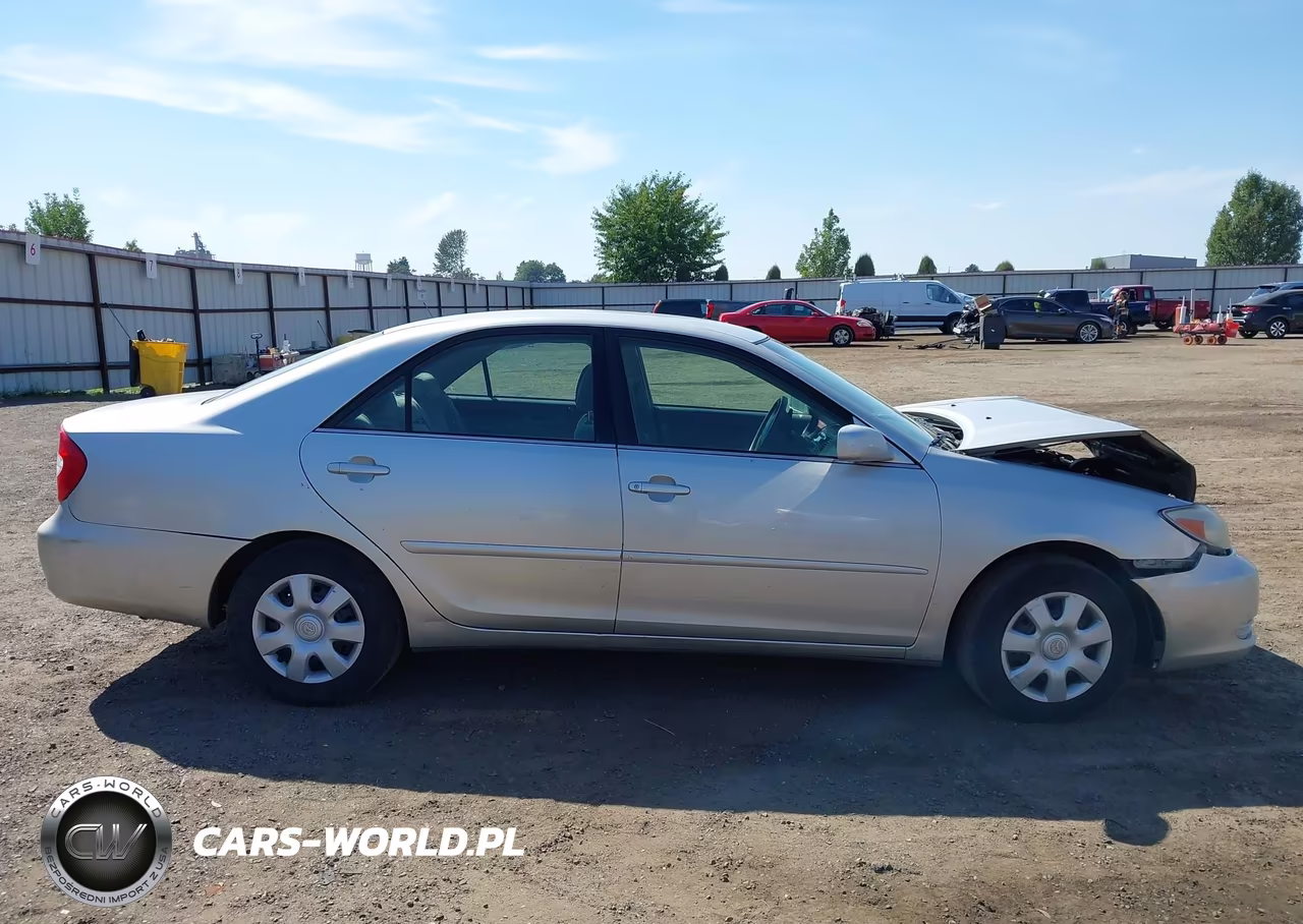 2003 Toyota Camry Le VIN:4T1BE32K73U732239 - 13
