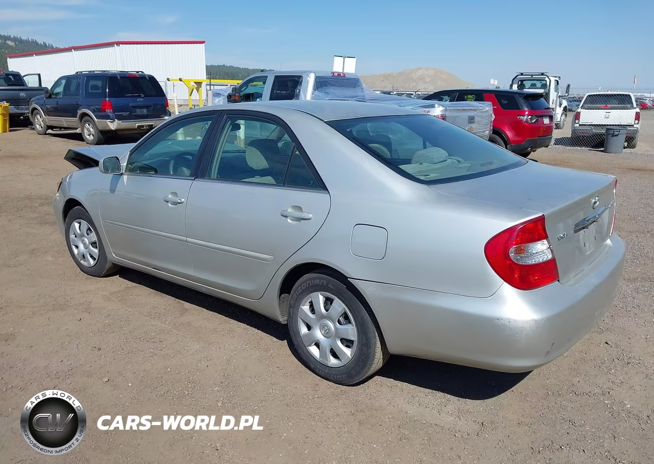 2003 Toyota Camry Le VIN:4T1BE32K73U732239 - 3