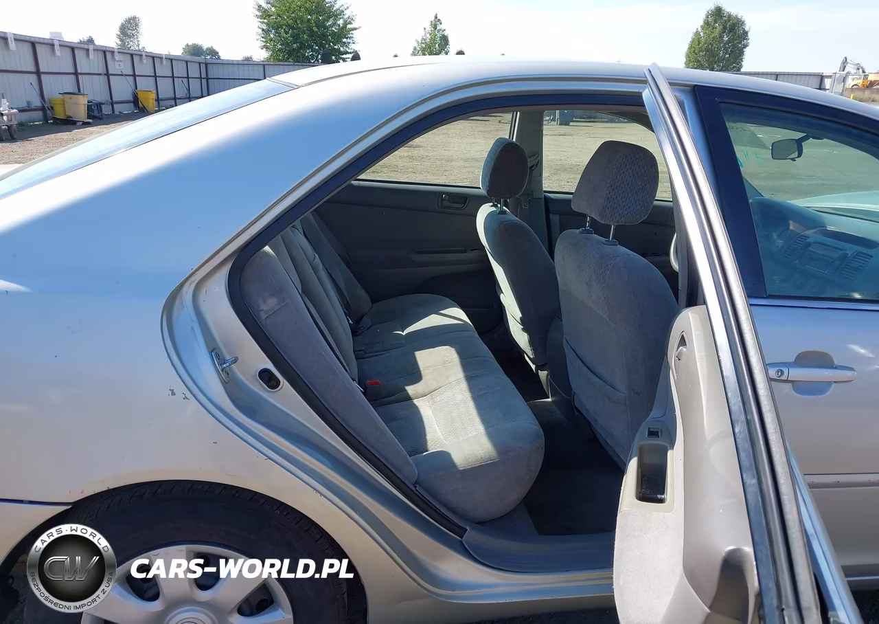 2003 Toyota Camry Le VIN:4T1BE32K73U732239 - 8