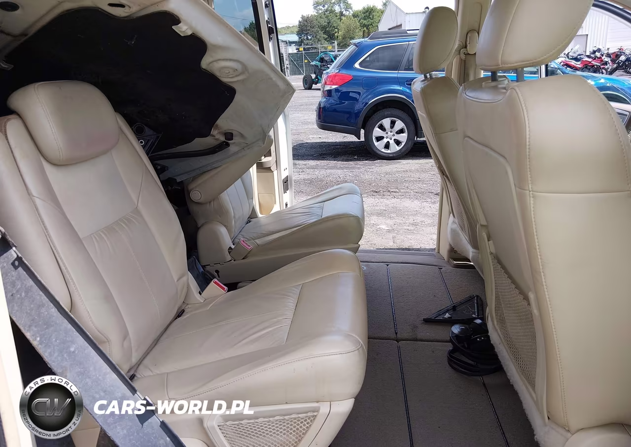 2010 Chrysler Town & Country Limited VIN:2A4RR6DX1AR133424 - 8